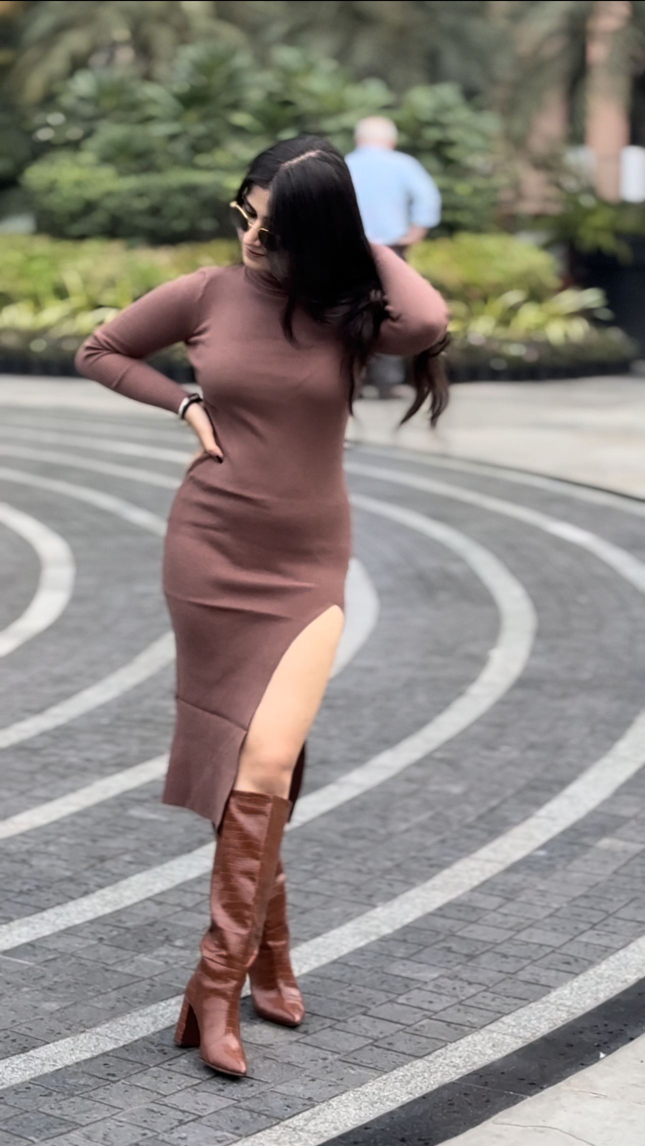 Brown bodycon dress with slit