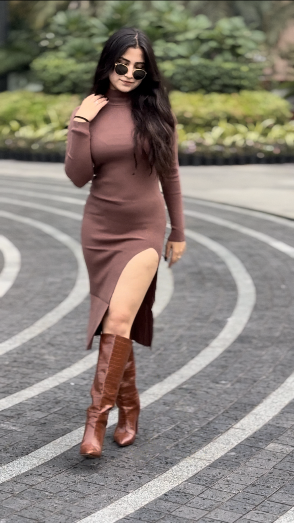 Brown bodycon dress with slit