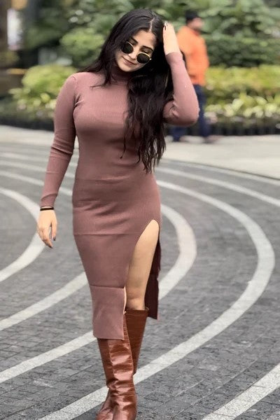 Brown bodycon dress with slit